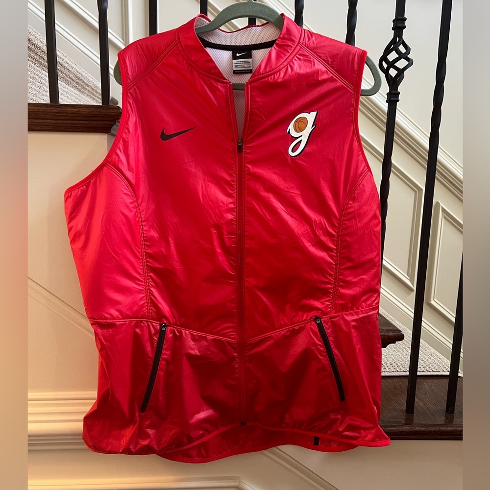 RARE Nike ELITE WOMEN’s Basketball vest UGA
GEORGIA XXL